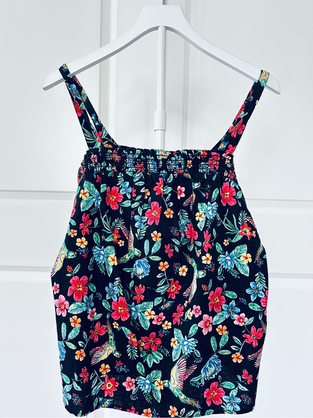 Women’s Old Navy Sleeveless Floral Top Size M